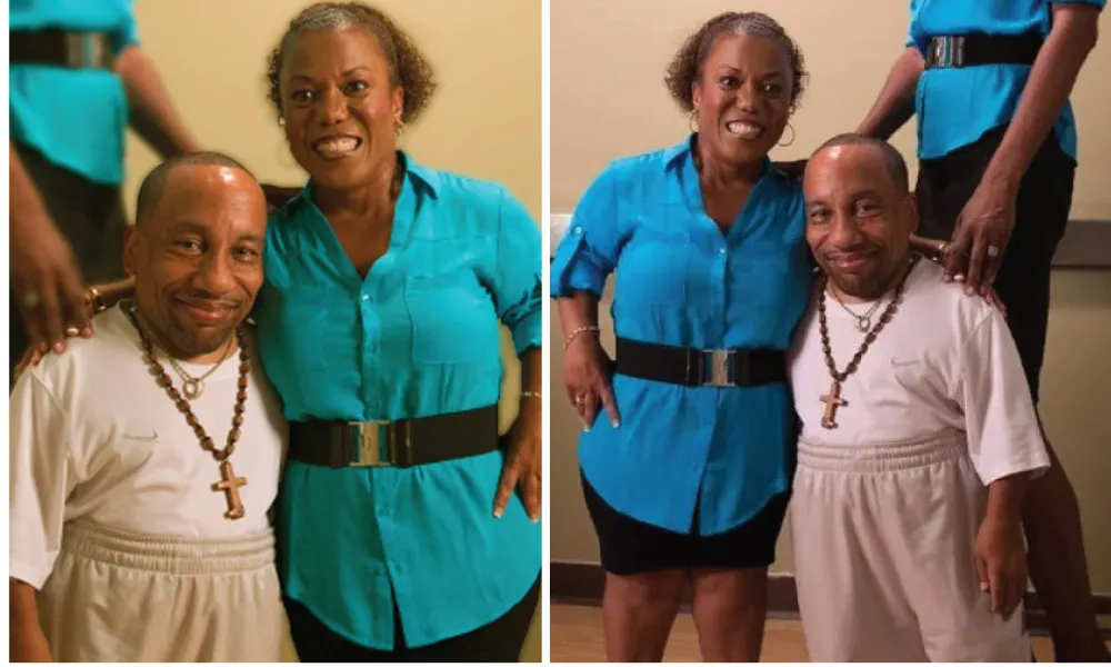 Does Otelia Cox have dwarfism?